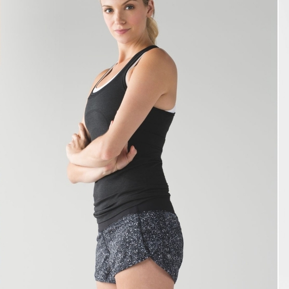 Lululemon women's speed up shorts Black White Splatter Speckled Running - Picture 6 of 9